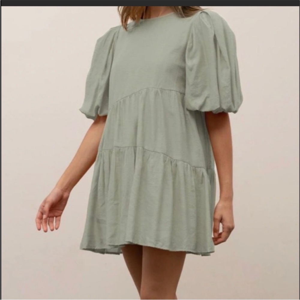 Moon River Elegant Puff Sleeve Light Green Dress